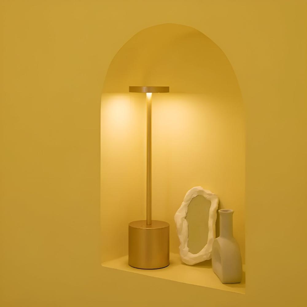 Lunara – Lampe de table sans fil dorée et minimaliste