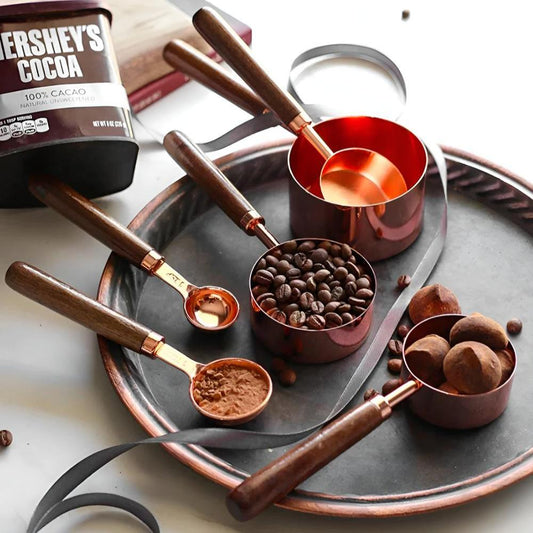 Solène – Set de mesure artisanal en acier cuivré et bois naturel