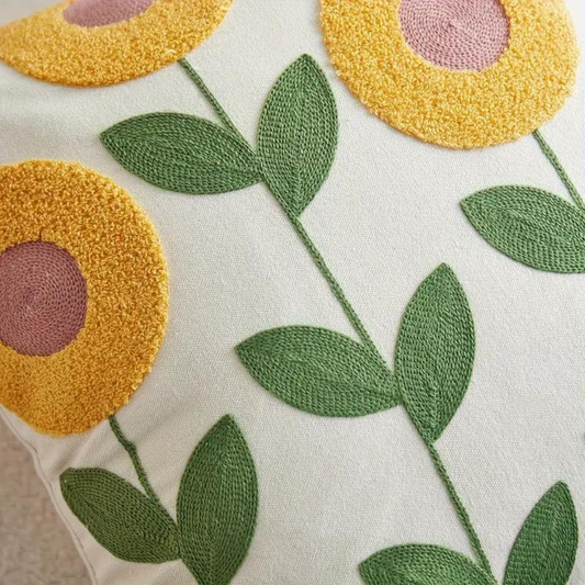 Solène – Housse de coussin texturée et naturelle à motif végétal