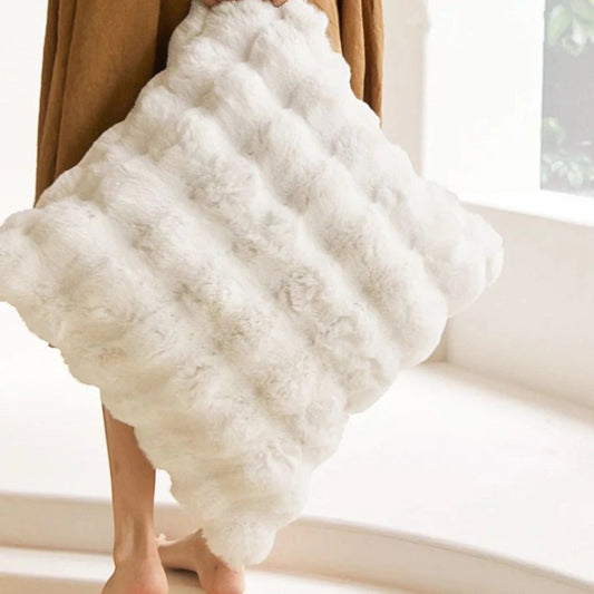 Soléra – Housse de coussin en fausse fourrure douce et texturée