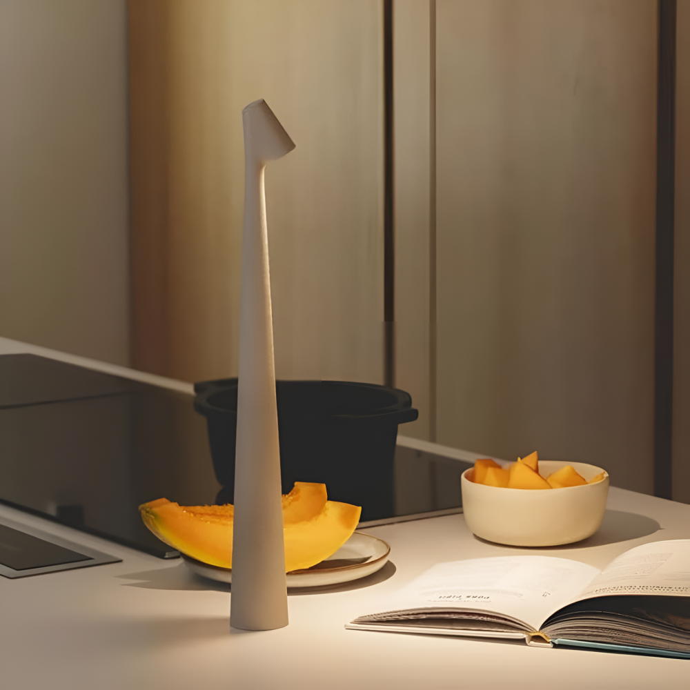 Orion – Lampe de table LED minimaliste et chaleureuse