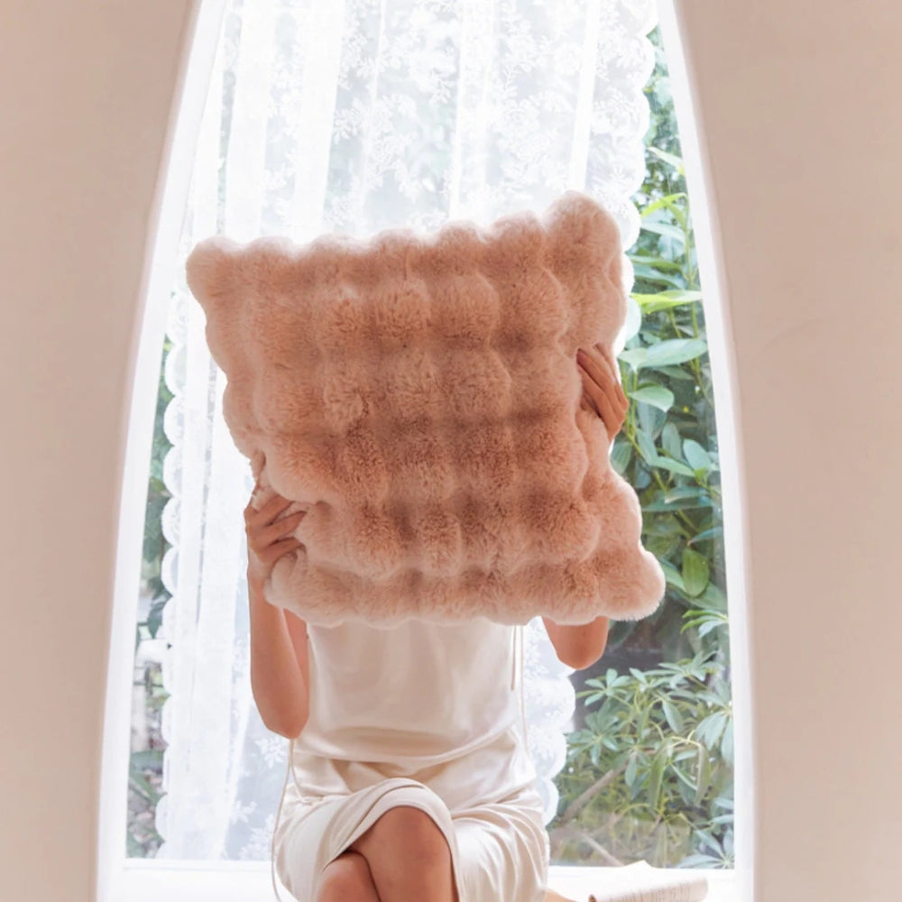 Soléra – Housse de coussin en fausse fourrure douce et texturée